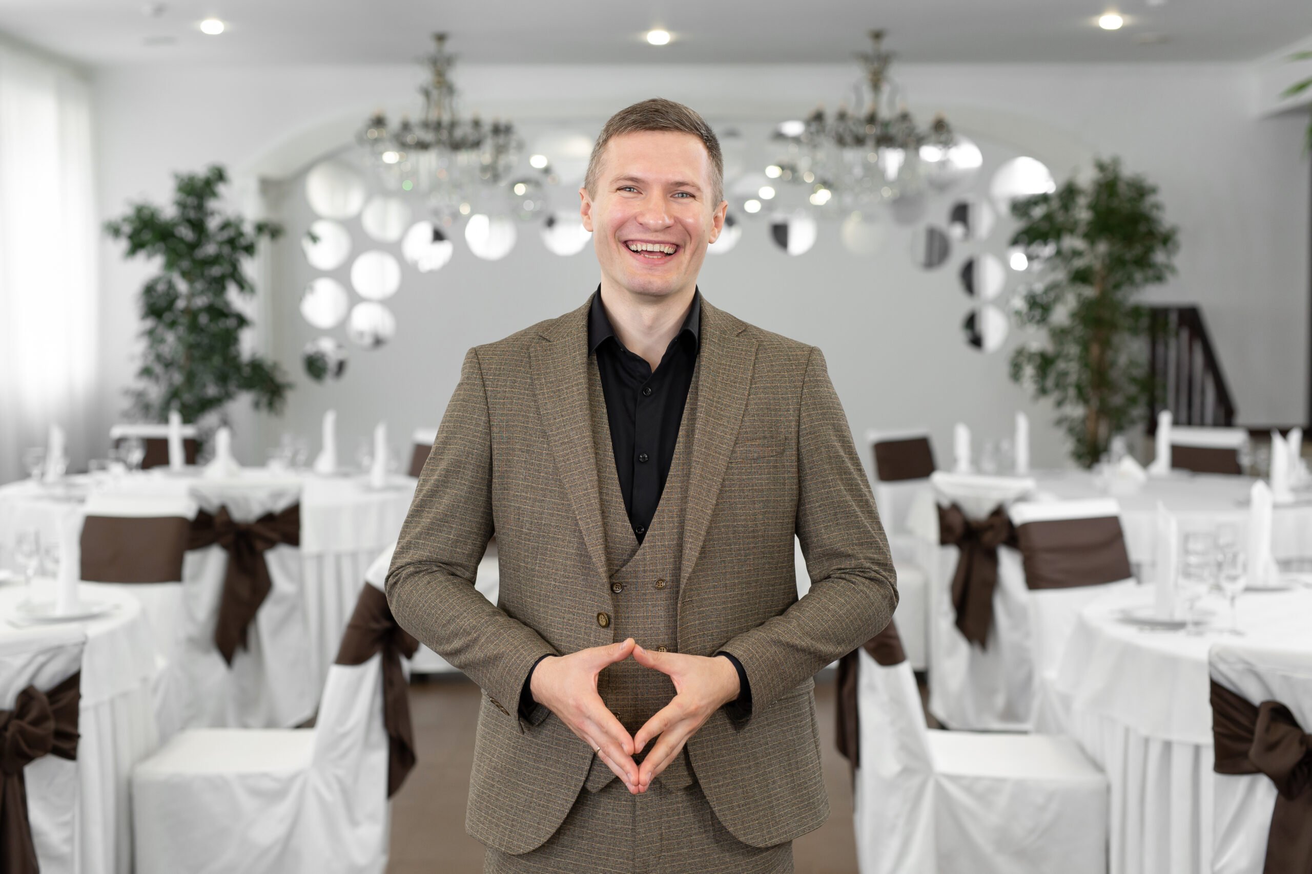 Your Guide To Becoming a Successful Restaurateur